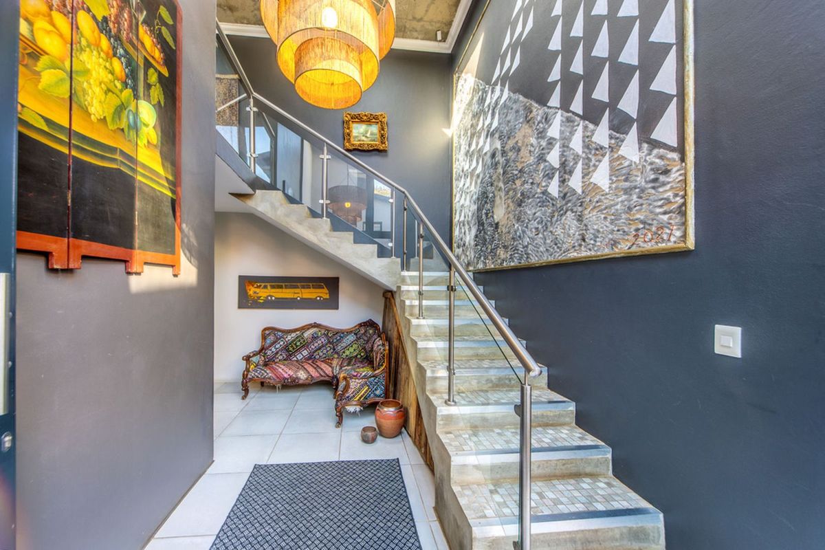 House For Sale in Waterkloof - Photo 5