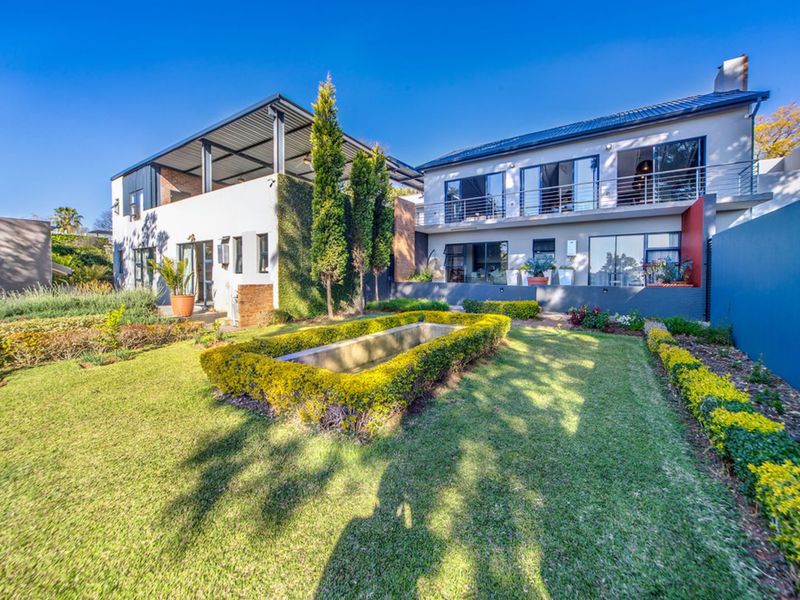 House For Sale in Waterkloof - Photo 4