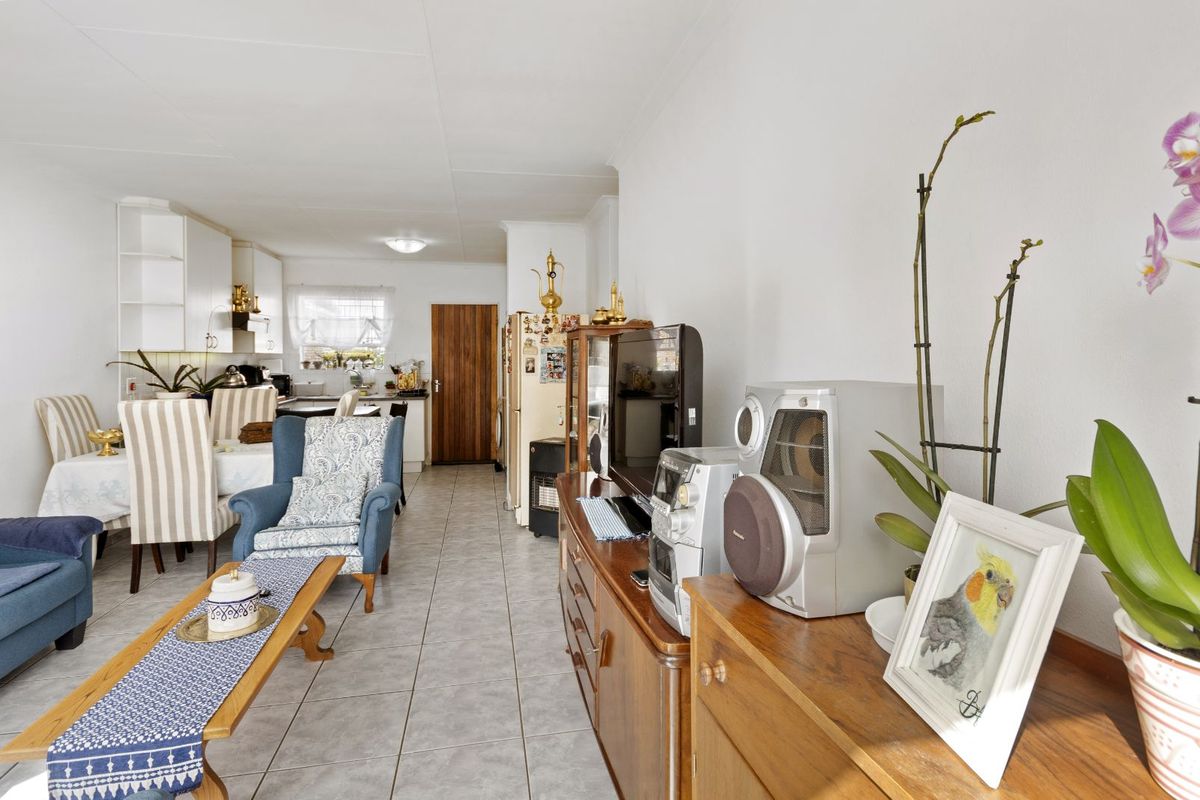 Townhouse For Sale in Honeydew Ridge - Photo 4