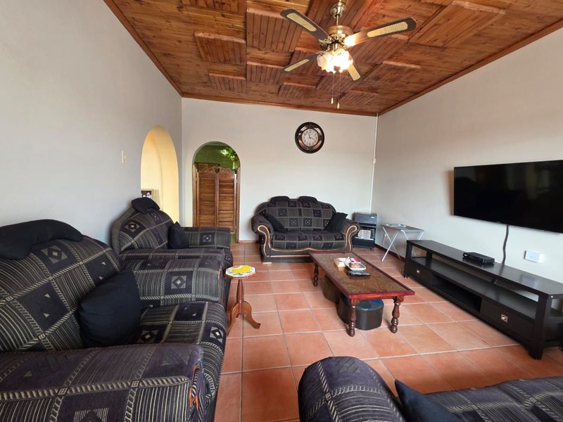 House For Sale in Homestead - Photo 2