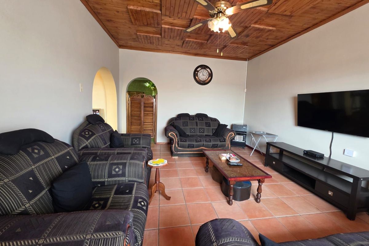 House For Sale in Homestead - Photo 2