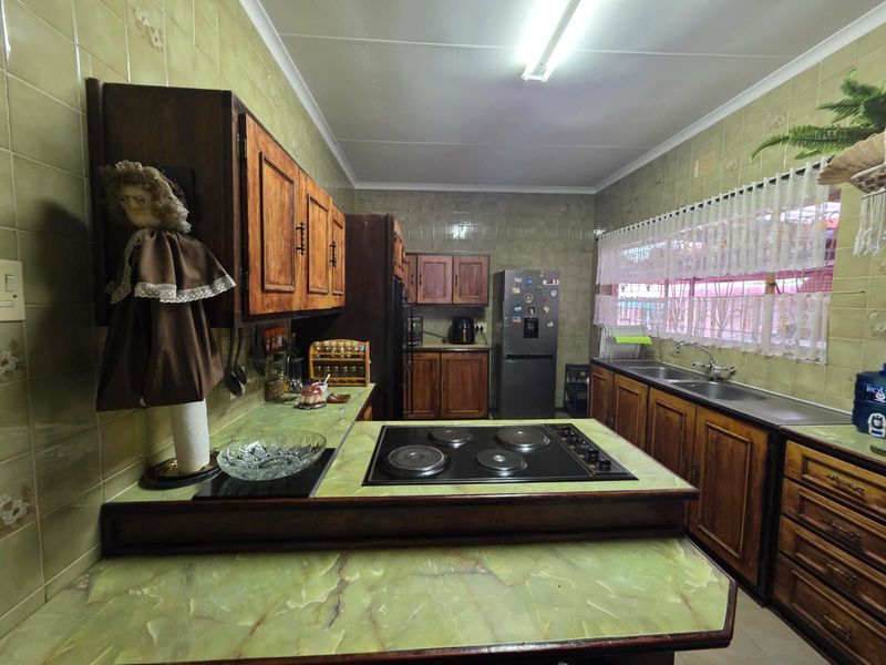 House For Sale in Homestead - Photo 6