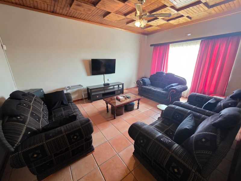 House For Sale in Homestead - Photo 3