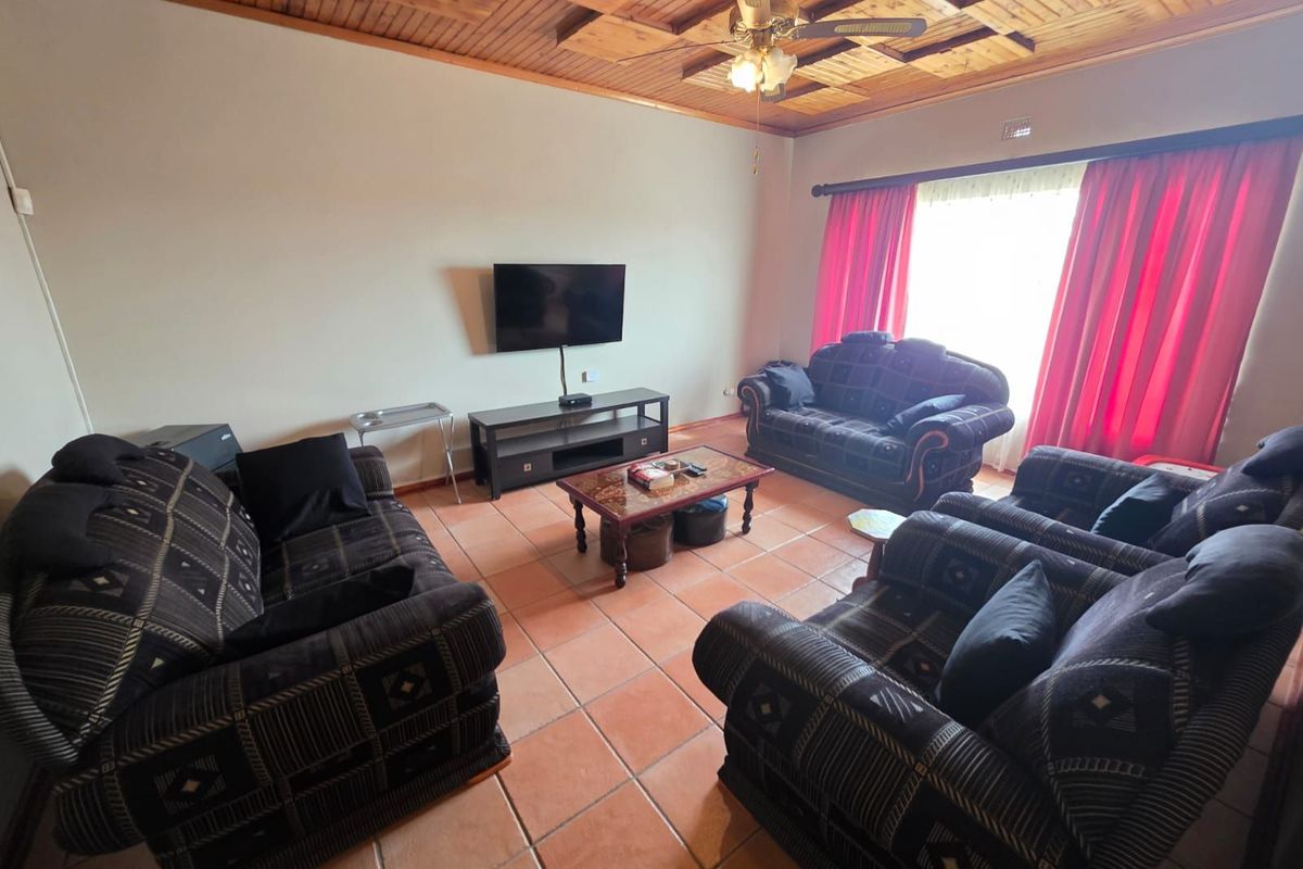 House For Sale in Homestead - Photo 3