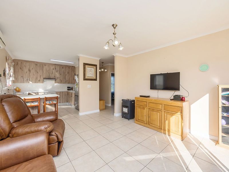 House For Sale in Sunningdale - Photo 6