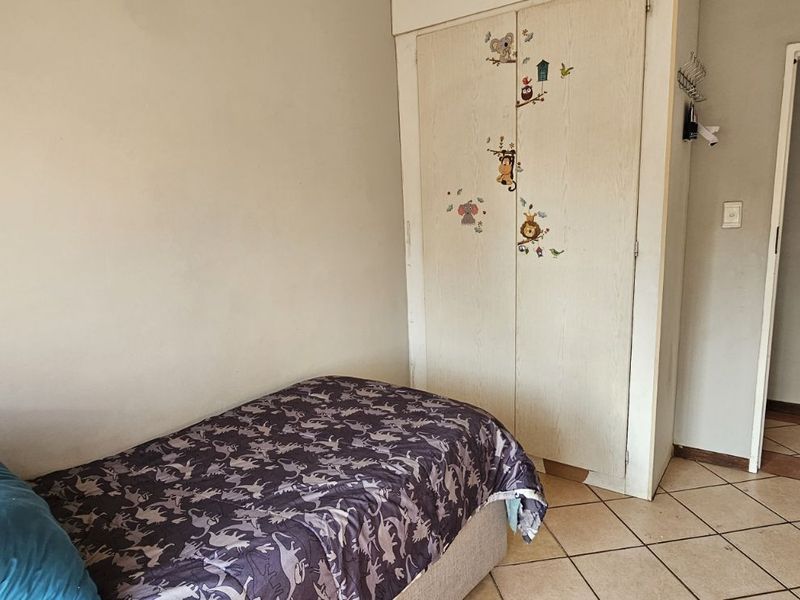 Townhouse For Sale in Mooikloof Ridge - Photo 8