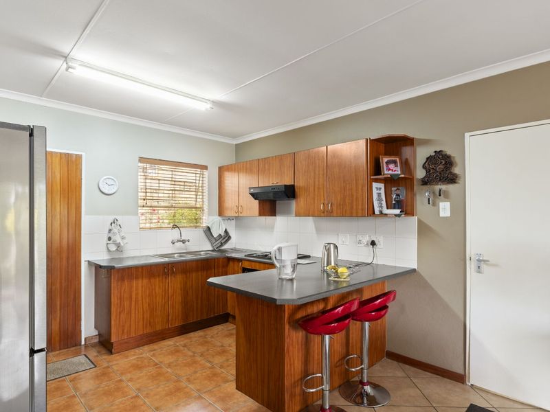 Townhouse For Sale in Wilgeheuwel - Photo 8