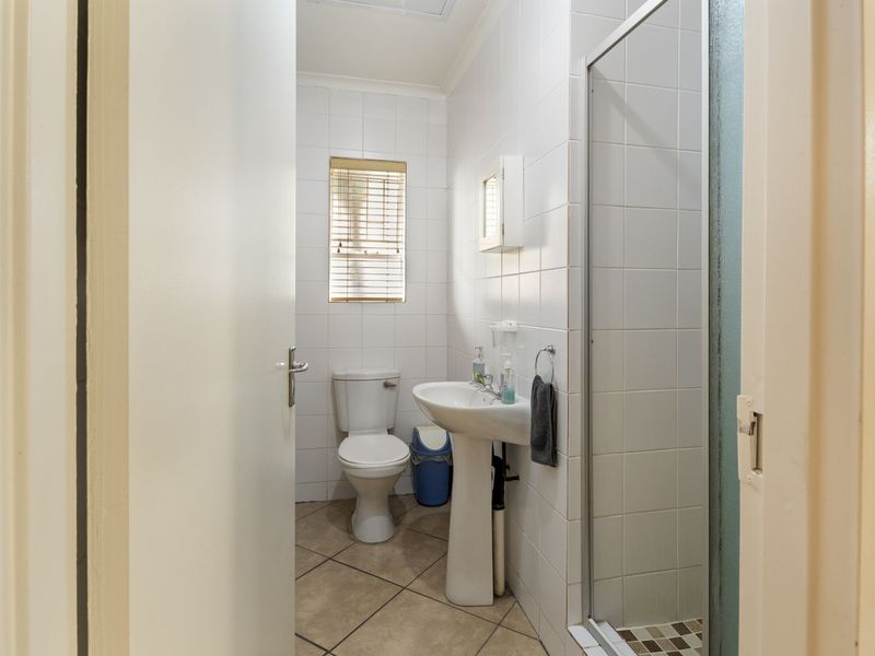 Townhouse For Sale in Wilgeheuwel - Photo 10