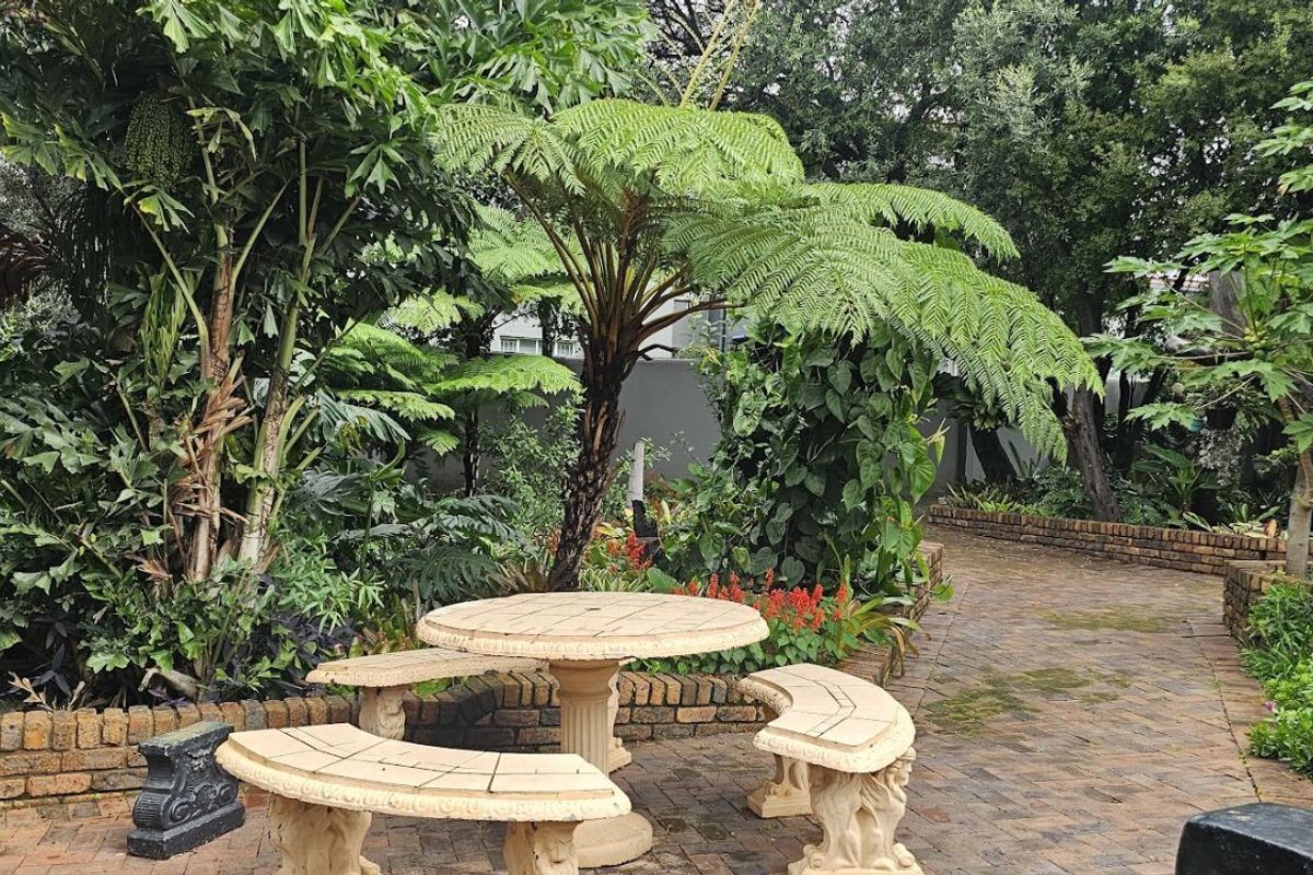 Apartment For Sale in Northgate - Photo 3