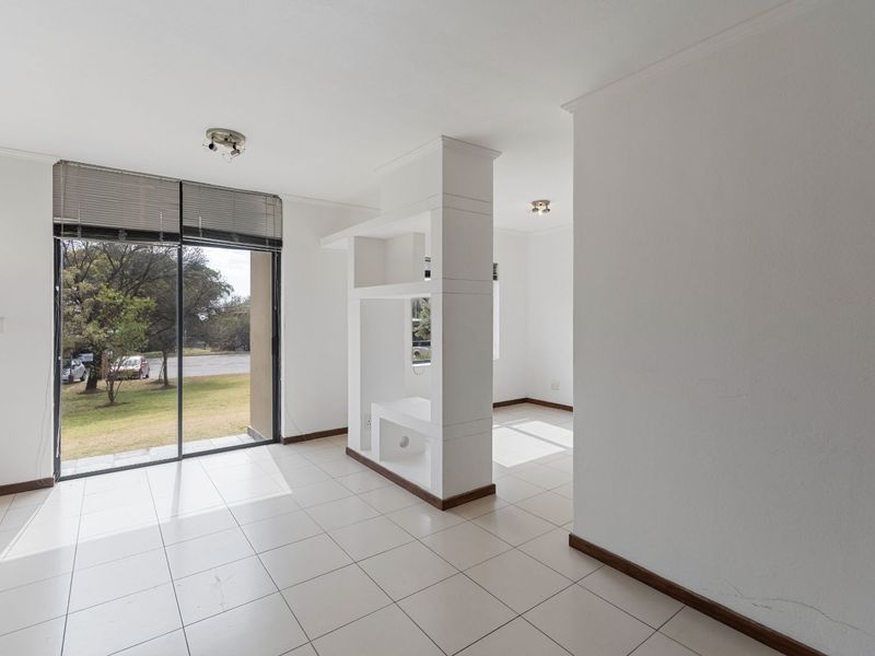 Apartment For Sale in Jackal Creek Golf Estate - Photo 8