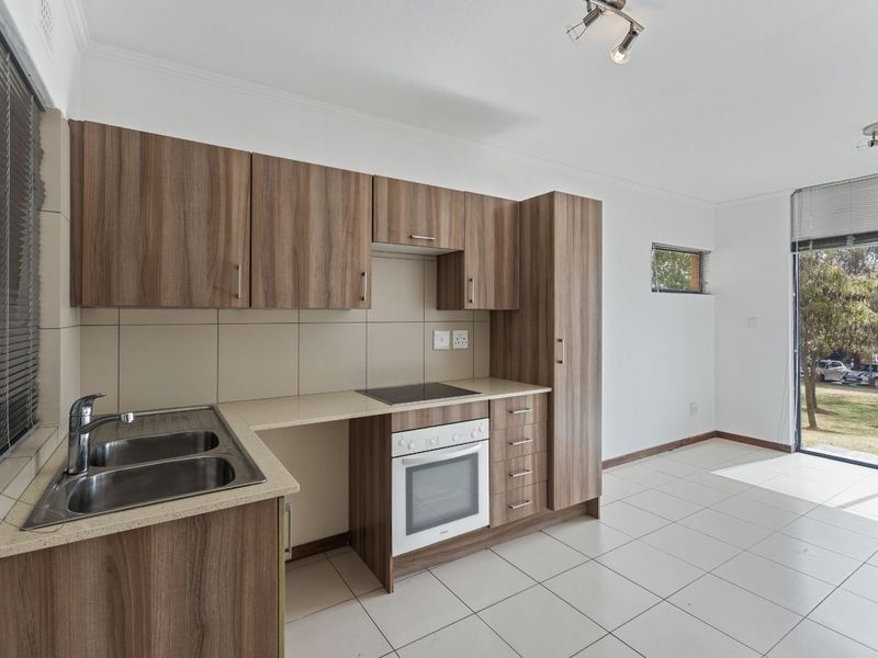 Apartment For Sale in Jackal Creek Golf Estate - Photo 4