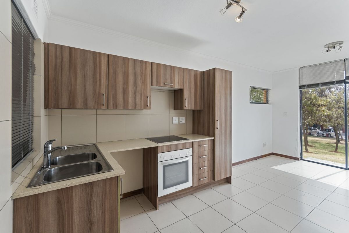 Apartment For Sale in Jackal Creek Golf Estate - Photo 4