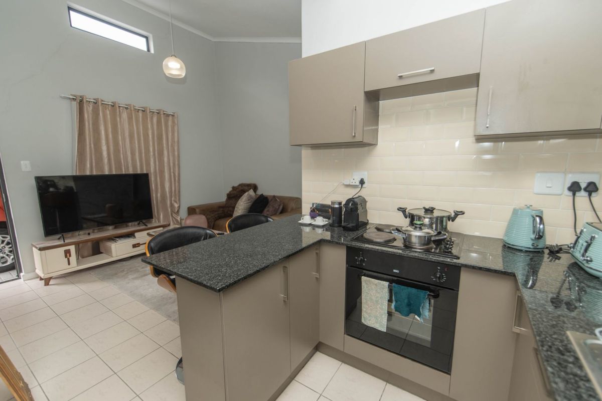 House For Sale in Parsonsvlei - Photo 5