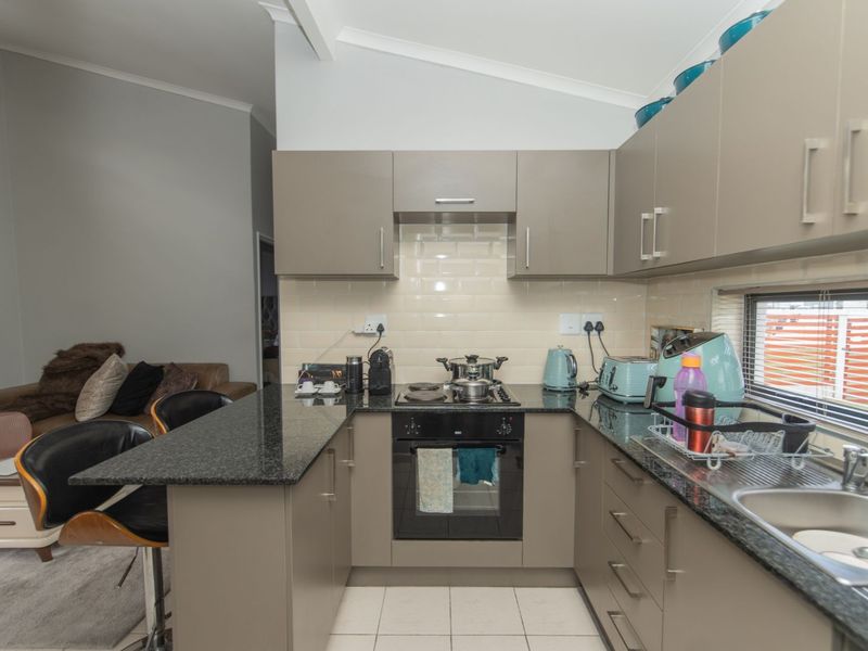 House For Sale in Parsonsvlei - Photo 10