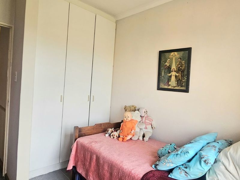 Townhouse For Sale in Kabega - Photo 8