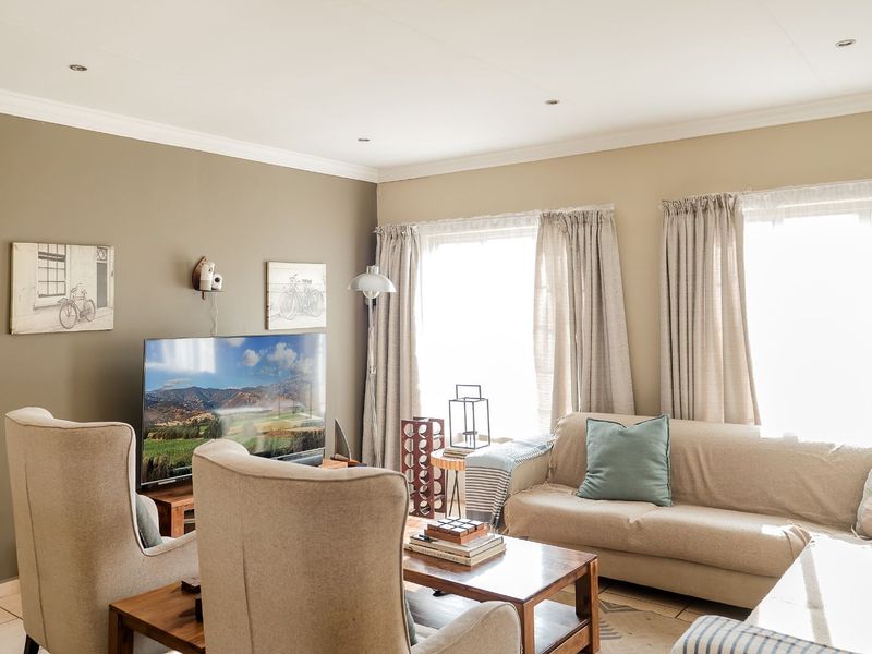 House For Sale in Equestria - Photo 5