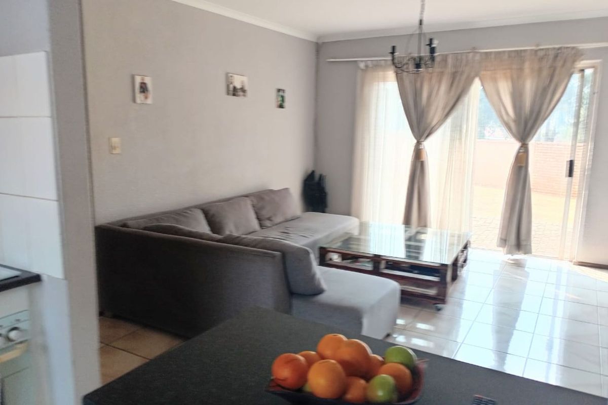 Townhouse For Sale in Georginia - Photo 4