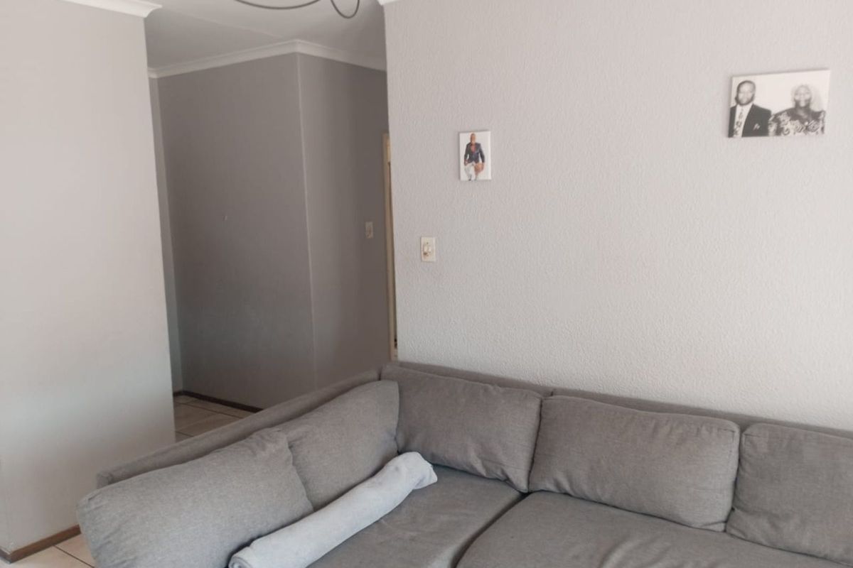 Townhouse For Sale in Georginia - Photo 2