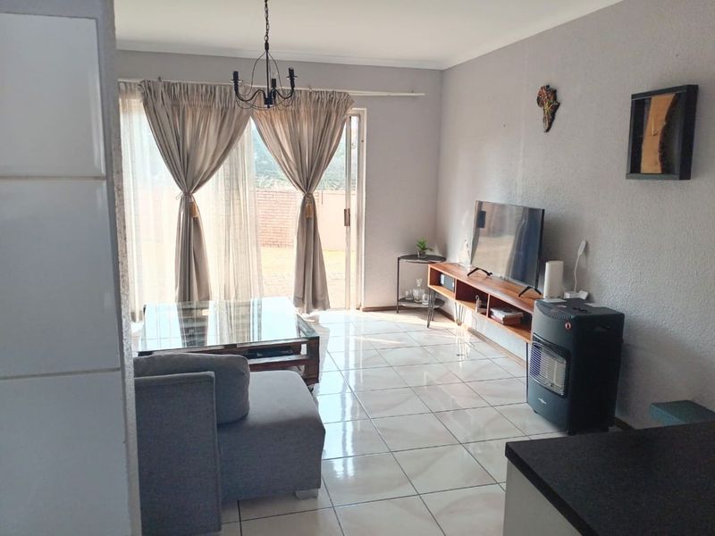 Townhouse For Sale in Georginia - Photo 3