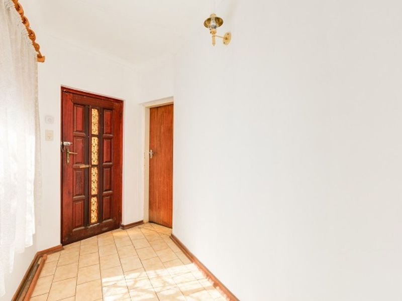 House For Sale in Eldoraigne - Photo 7