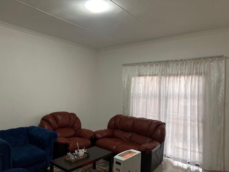 House For Sale in Flora Park - Photo 9