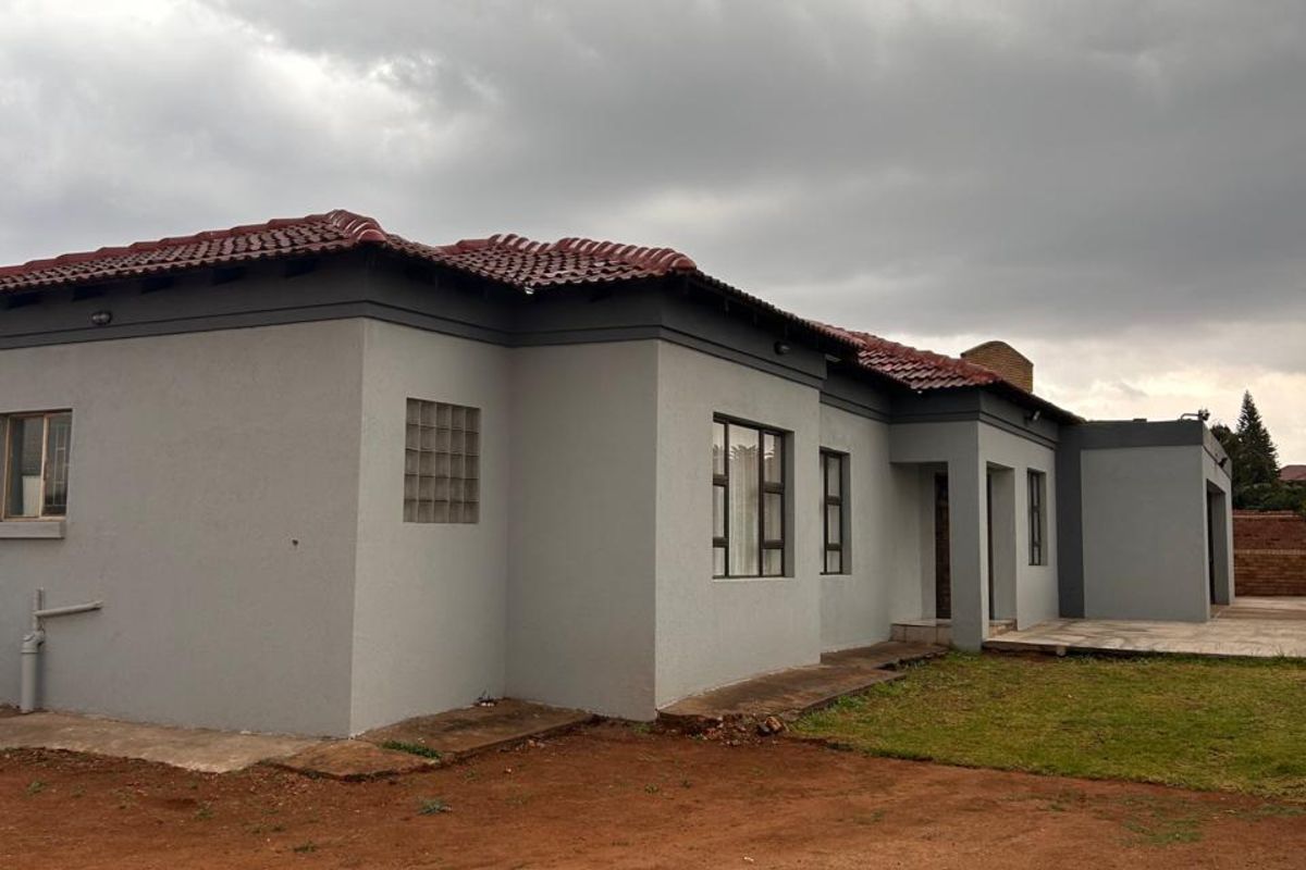 House For Sale in Flora Park - Photo 4