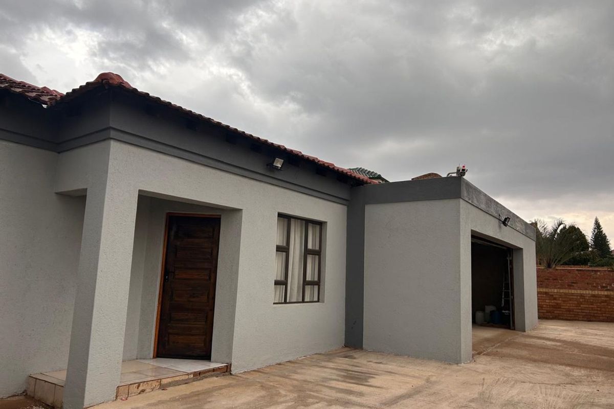 House For Sale in Flora Park - Photo 3