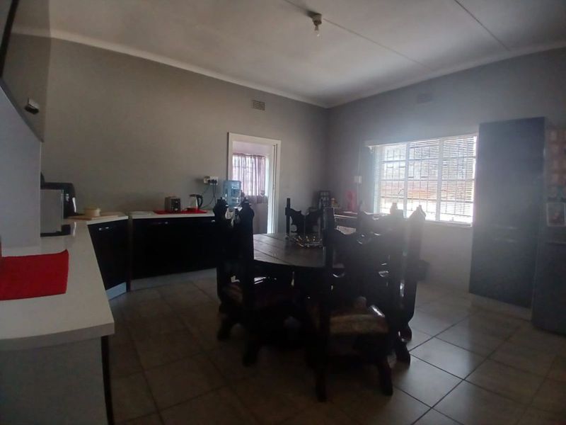 House For Sale in Oudorp - Photo 7