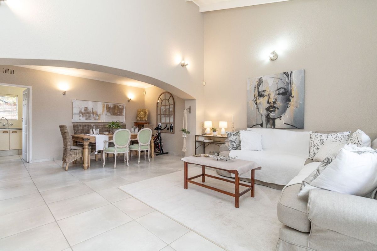 Townhouse For Sale in Fairland - Photo 2