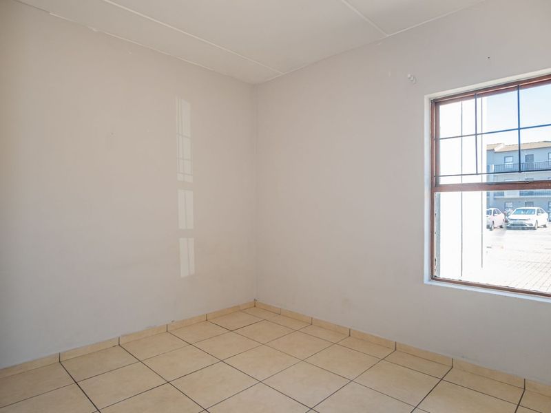 Apartment For Sale in Parklands - Photo 7