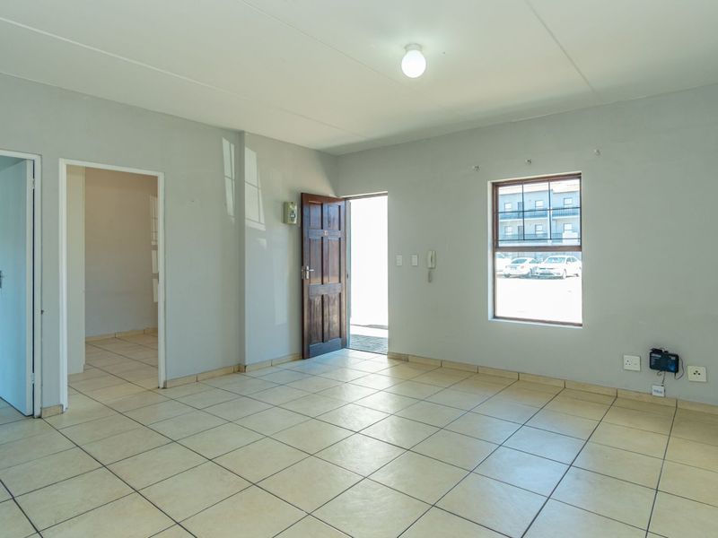Apartment For Sale in Parklands - Photo 4
