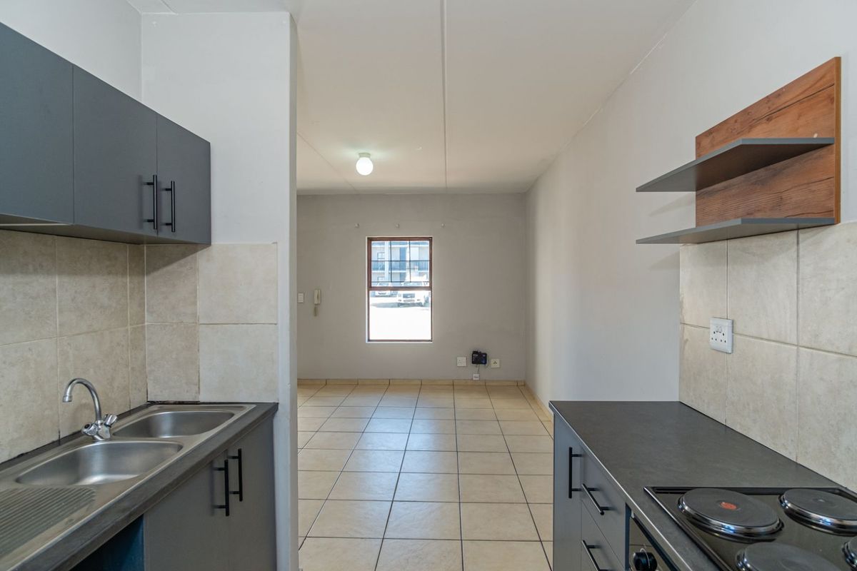 Apartment For Sale in Parklands - Photo 3