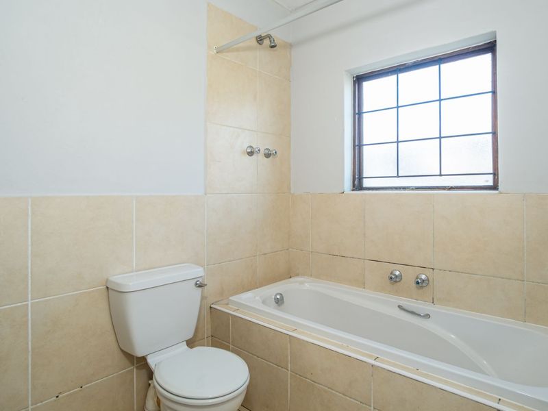 Apartment For Sale in Parklands - Photo 9