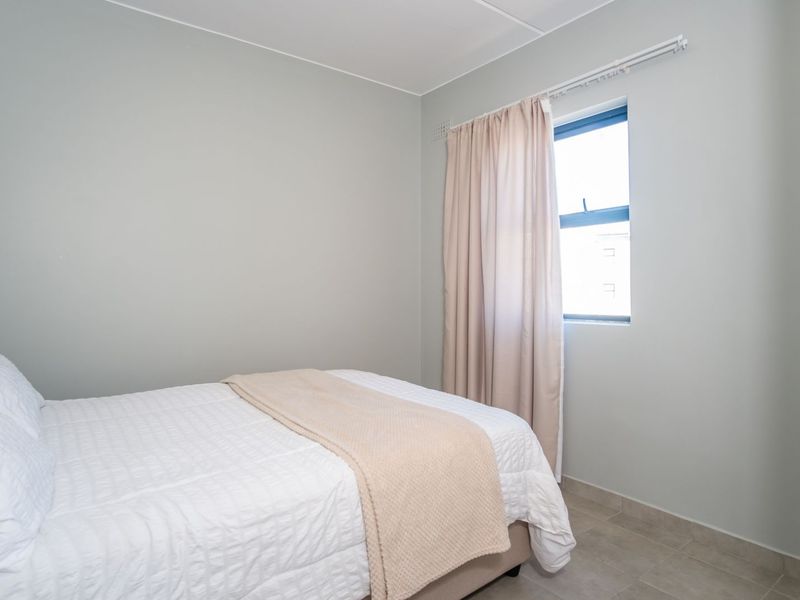 Apartment For Sale in Parklands - Photo 9