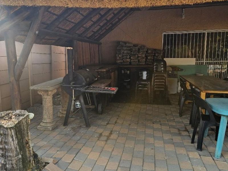 House For Sale in Brackenhurst - Photo 5