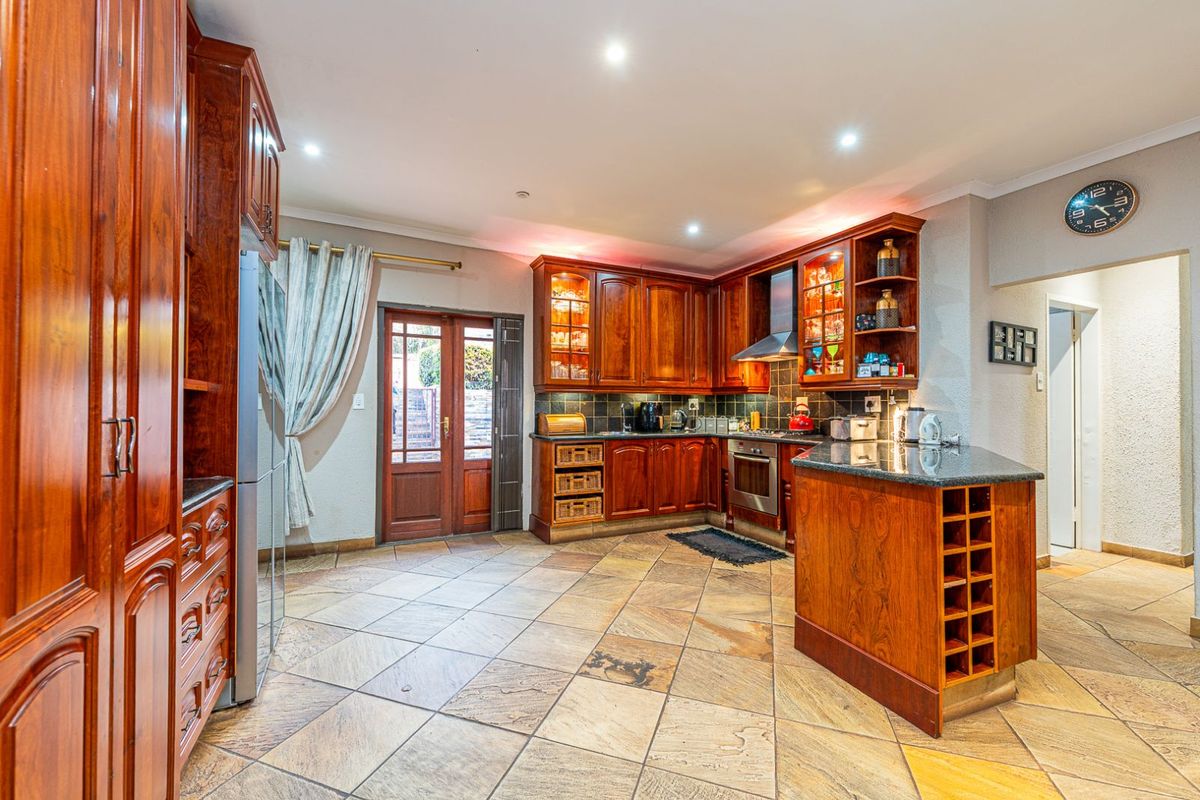 House For Sale in Noordheuwel - Photo 5