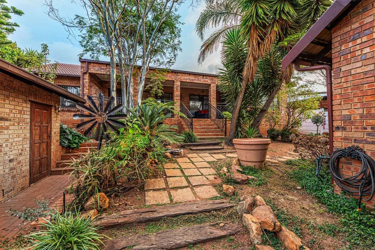 House For Sale in Noordheuwel - Photo 4