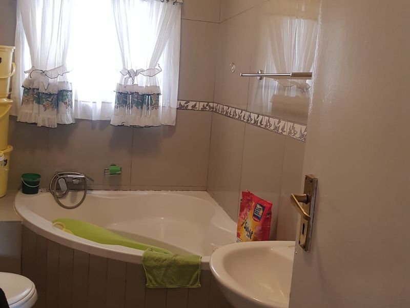 Apartment For Sale in Malanshof - Photo 9