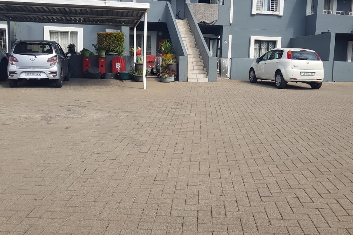 Apartment For Sale in Malanshof - Photo 2