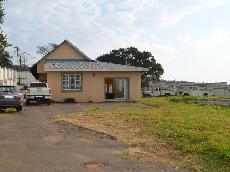 Office For Sale in Manors - Photo 2