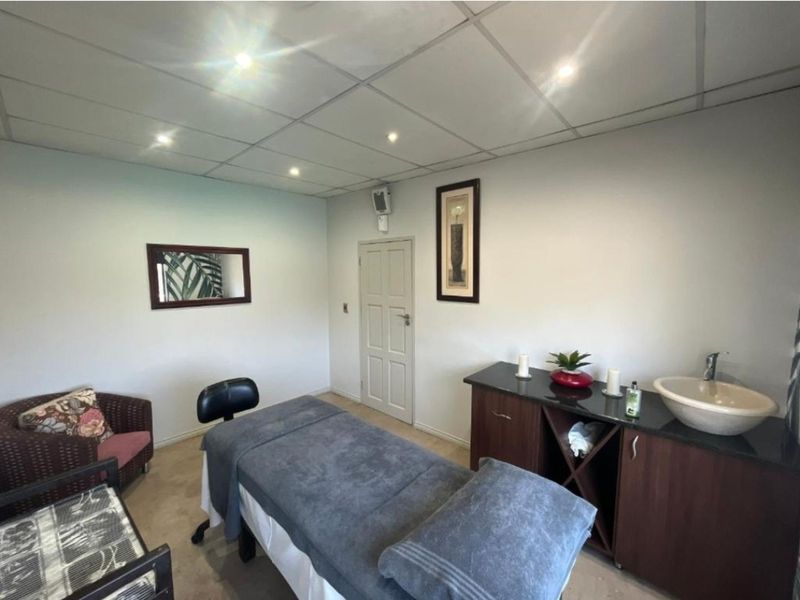 Hotel For Sale in Vaalkop AH - Photo 9