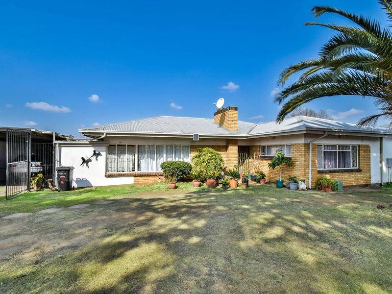 House For Sale in Krugersdorp North - Photo 2