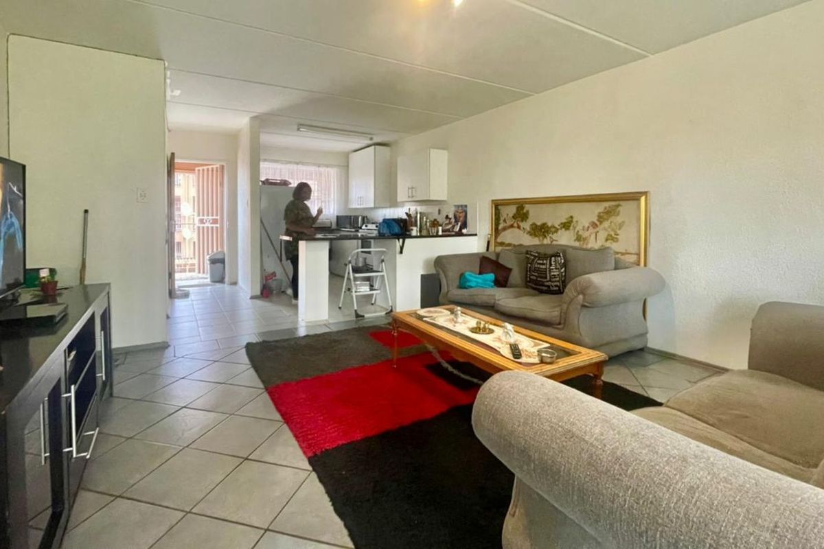 Apartment For Sale in Florida - Photo 2