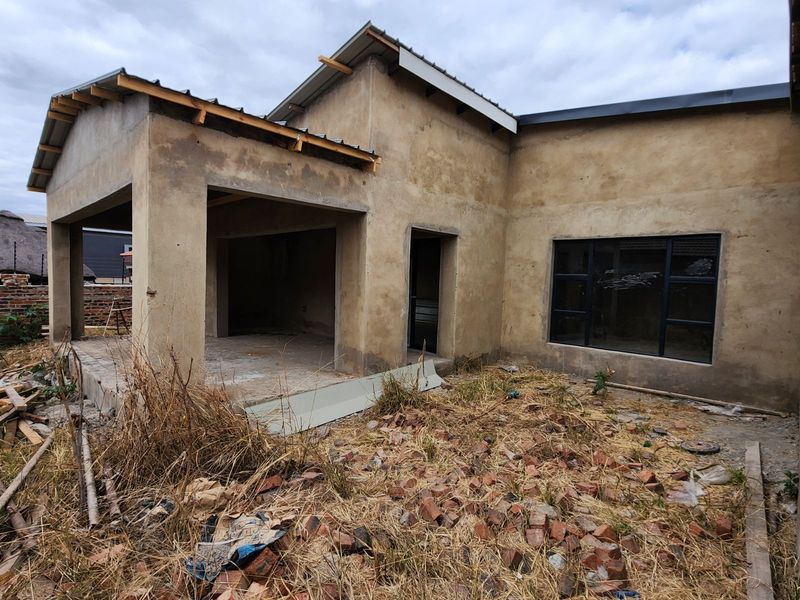 House For Sale in Bendor - Photo 2