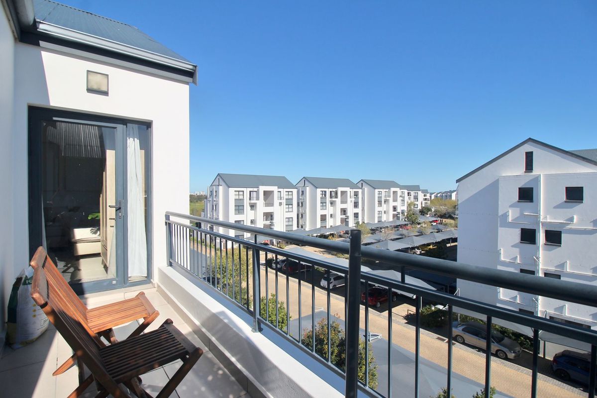 Apartment For Sale in De Velde - Photo 2