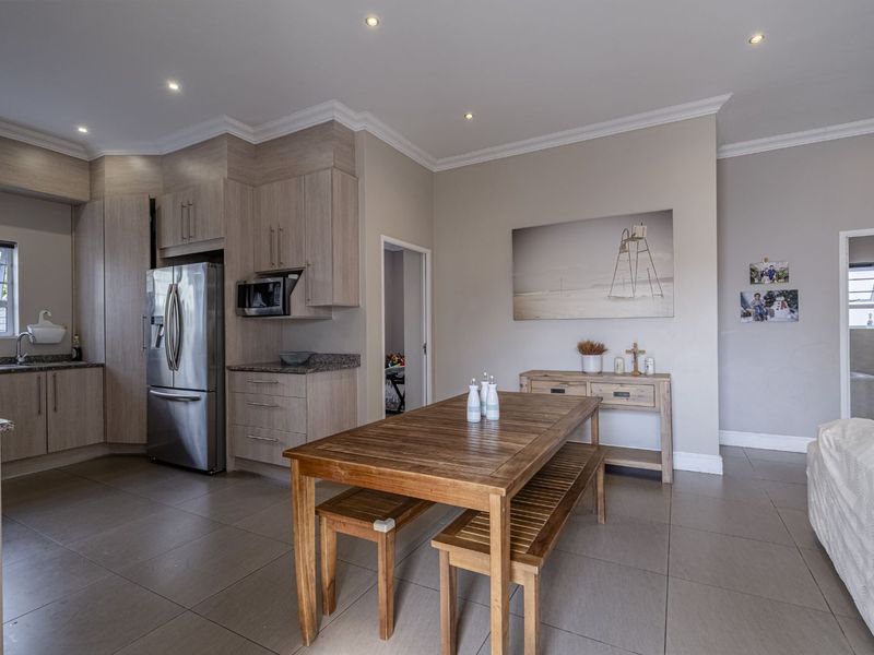 Townhouse For Sale in Westbrook - Photo 8