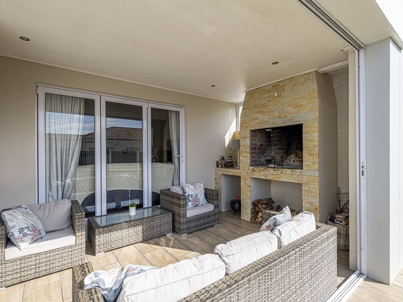 Townhouse For Sale in Westbrook - Photo 5