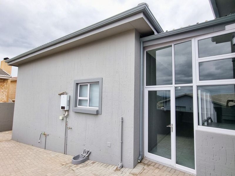 House For Sale in Hartenbos Heuwels - Photo 6