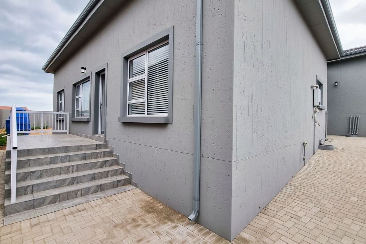 House For Sale in Hartenbos Heuwels - Photo 2