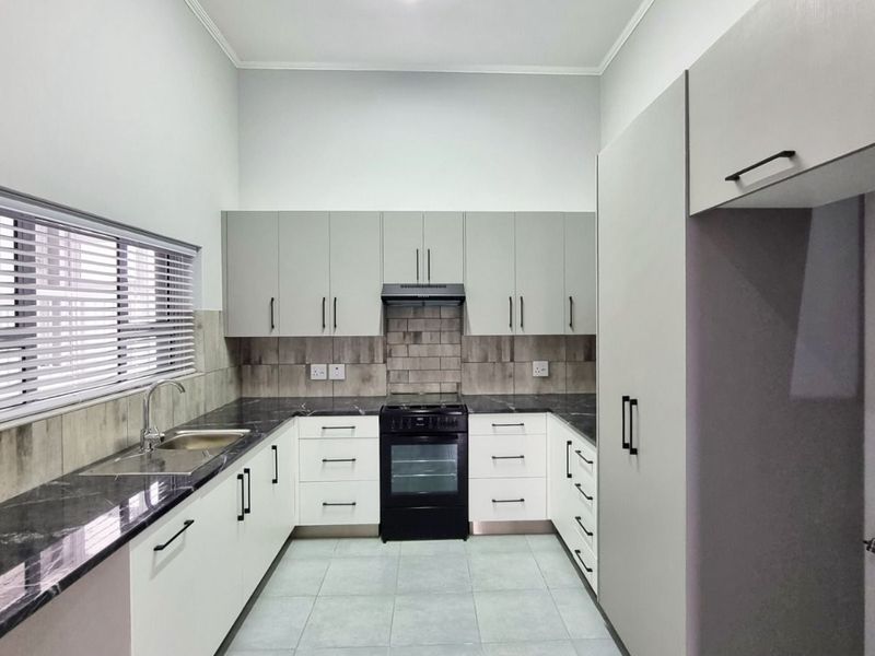 House For Sale in Hartenbos Heuwels - Photo 4